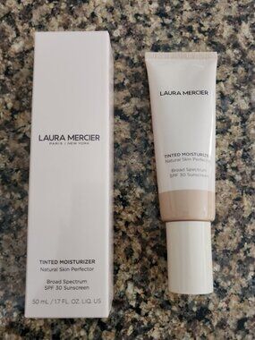 Laura Mercier Tinted moisturizer 2C1 Blush with sunscreen 1.7 oz